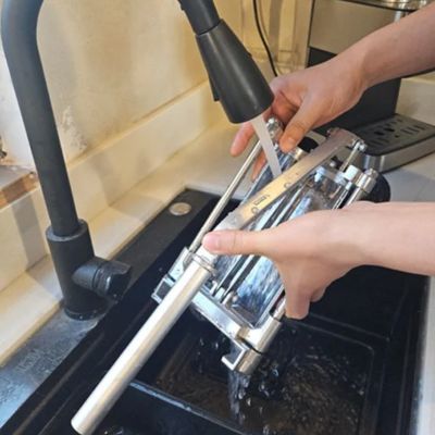 coupe frite manuel hygiénique facile à nettoyer eau égouttoir