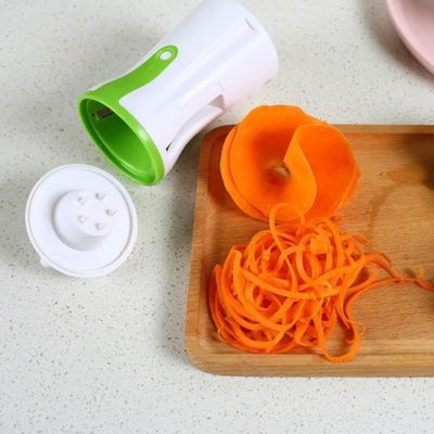 coupe legume en spirale carottes fleur