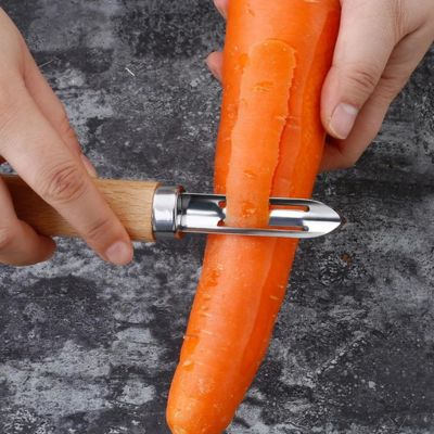 econome bois épluchage précis carottes