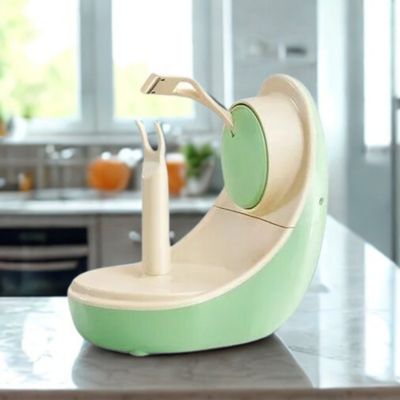 epluche pomme design et moderne dans une cuisine moderne