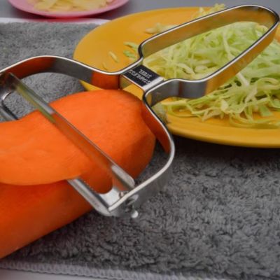 eplucheur multifonction lamelles de carottes