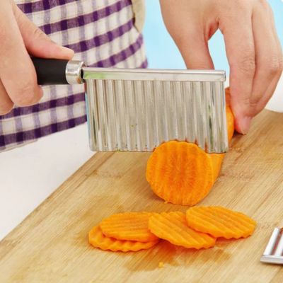 coupe frites en inox polyvalent légumes carottes