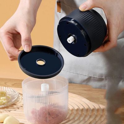 mini hachoir electrique a viande pratique confortable