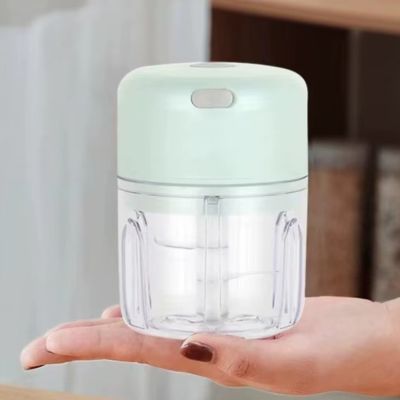mini hachoir fiable pratique stable