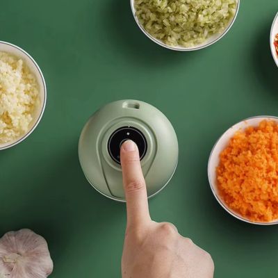 mini hachoir pratique un bouton rapide