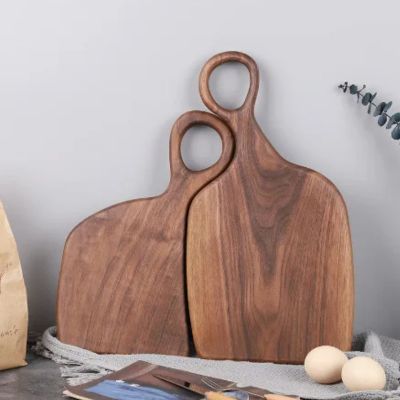 planche à découper bois noyer couple amoureux stylée originale créative élégante 