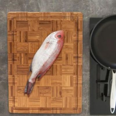 planche à découper bois bambou polyvalente plateau service poisson