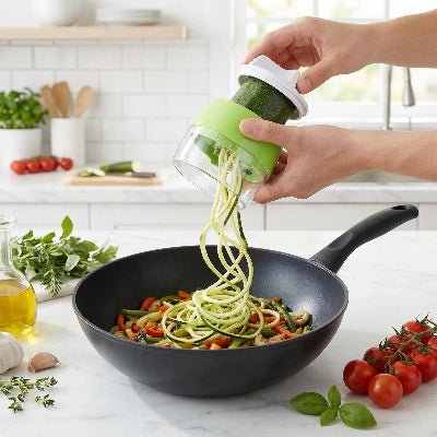taille legume spirales courgettes poele cuisine