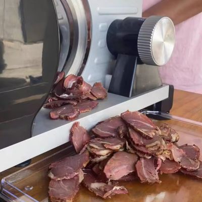 trancheuse élégante précise saucisson