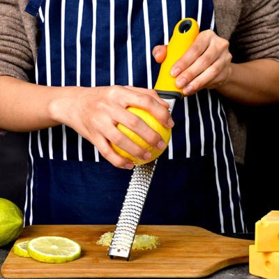 zesteur jaune stable polyvalent citron fromage